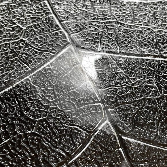 Vintage 1980s Arcoroc France Aspen 13" Wide Platter - Flower Clear Embossed Leaf - Picture 7 of 8